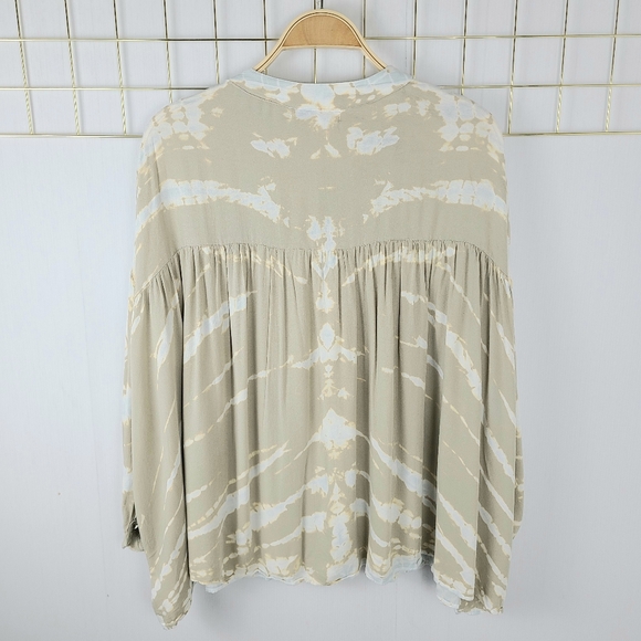 Young Fabulous & Broke Tan Blue Tie Dye Blouse - Picture 4 of 12